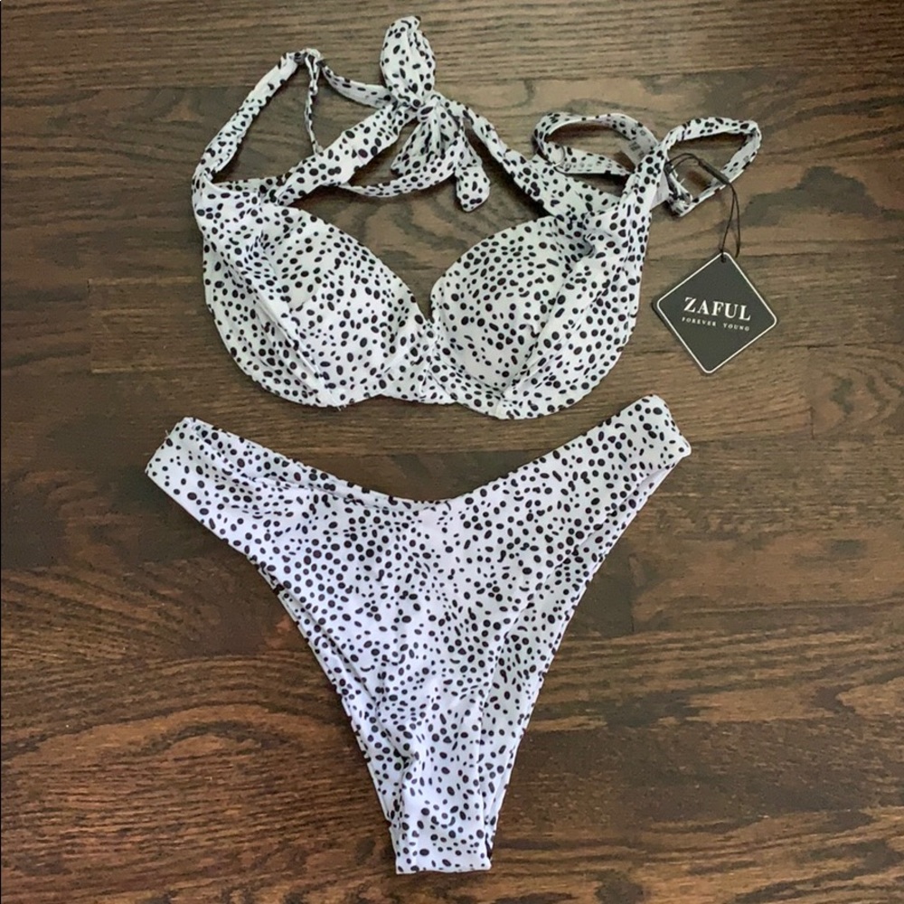 🆕 with tags! Zaful bikini